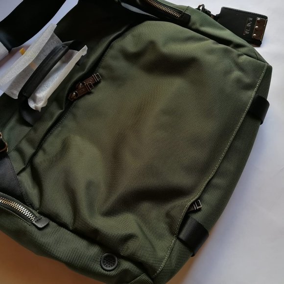 Tumi Alpha Bravo Benning Deluxe Messenger - Green & Orange - Picture 3 of 10